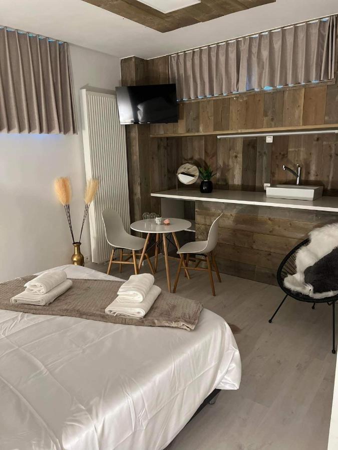 Prachtige kamer in centrum Brugge met badkamer ! Buitenkant foto